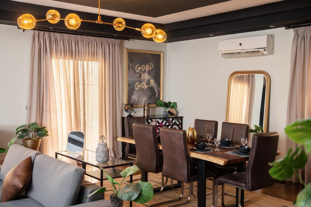 The Bold Parisian House - Steps From The Best Mall In Кайро Екстериор снимка